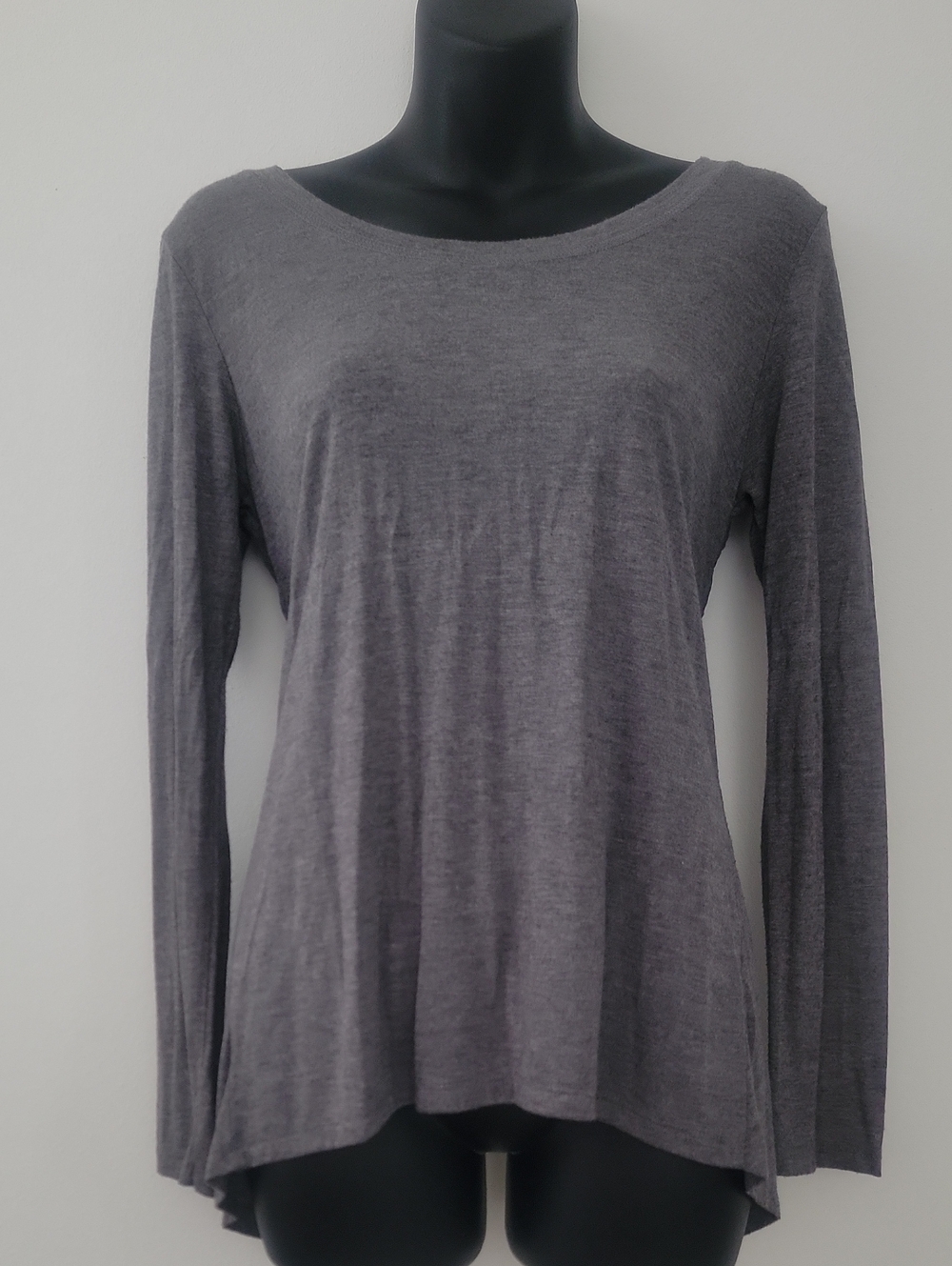 Women's Long Sleeve Scoop Neck Top - Gray